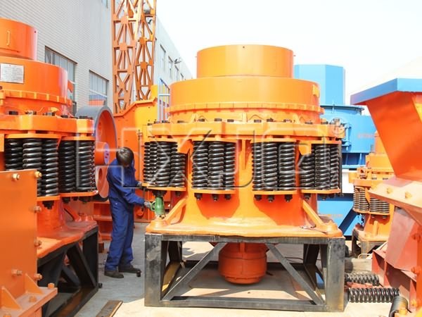 Gyratory cone crusher